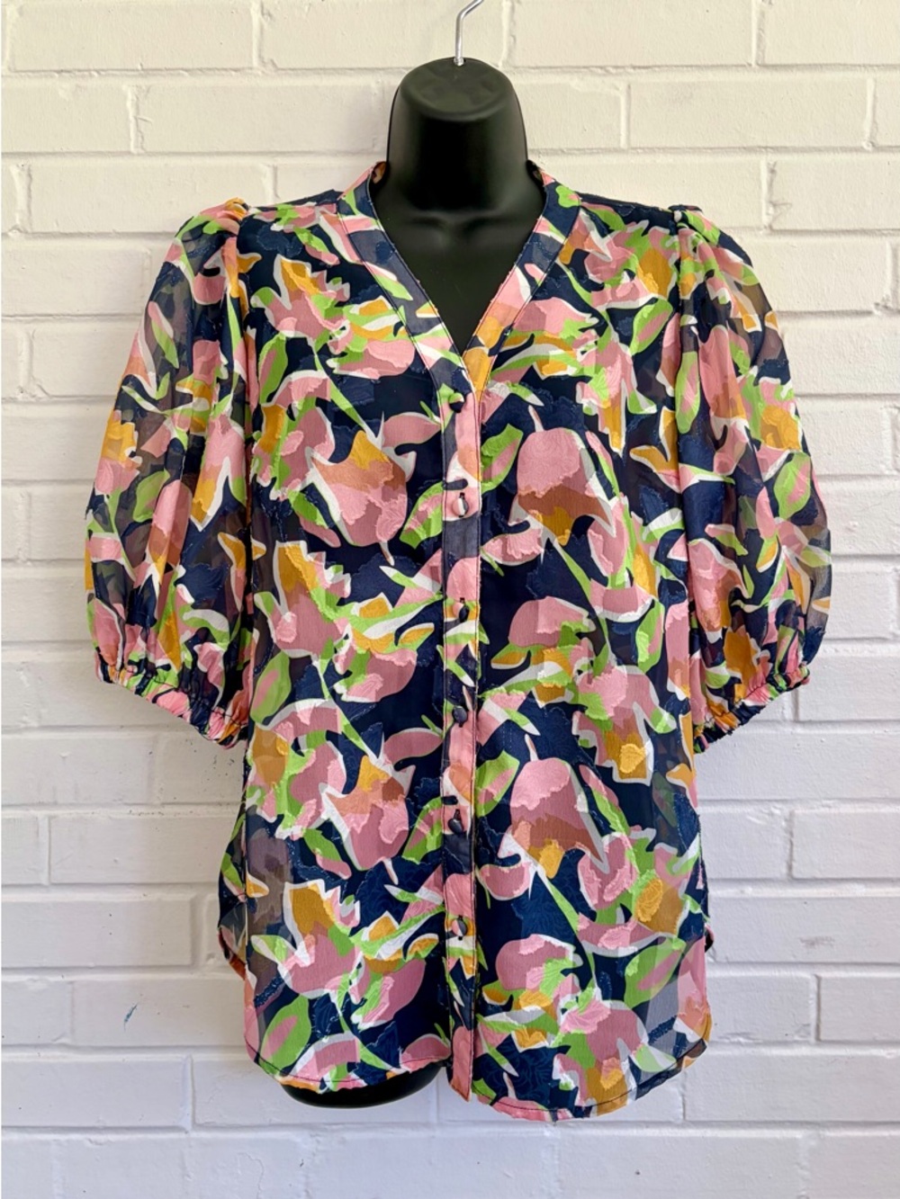 Abbey Glass Floral Puff-Sleeve Button Front Top, SZ M EUC!